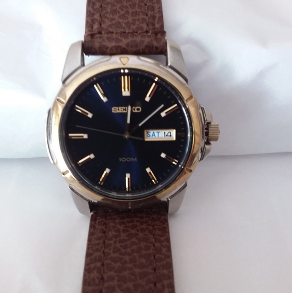 Seiko Other - Seiko Men's Watch 010693 with Leather Band
